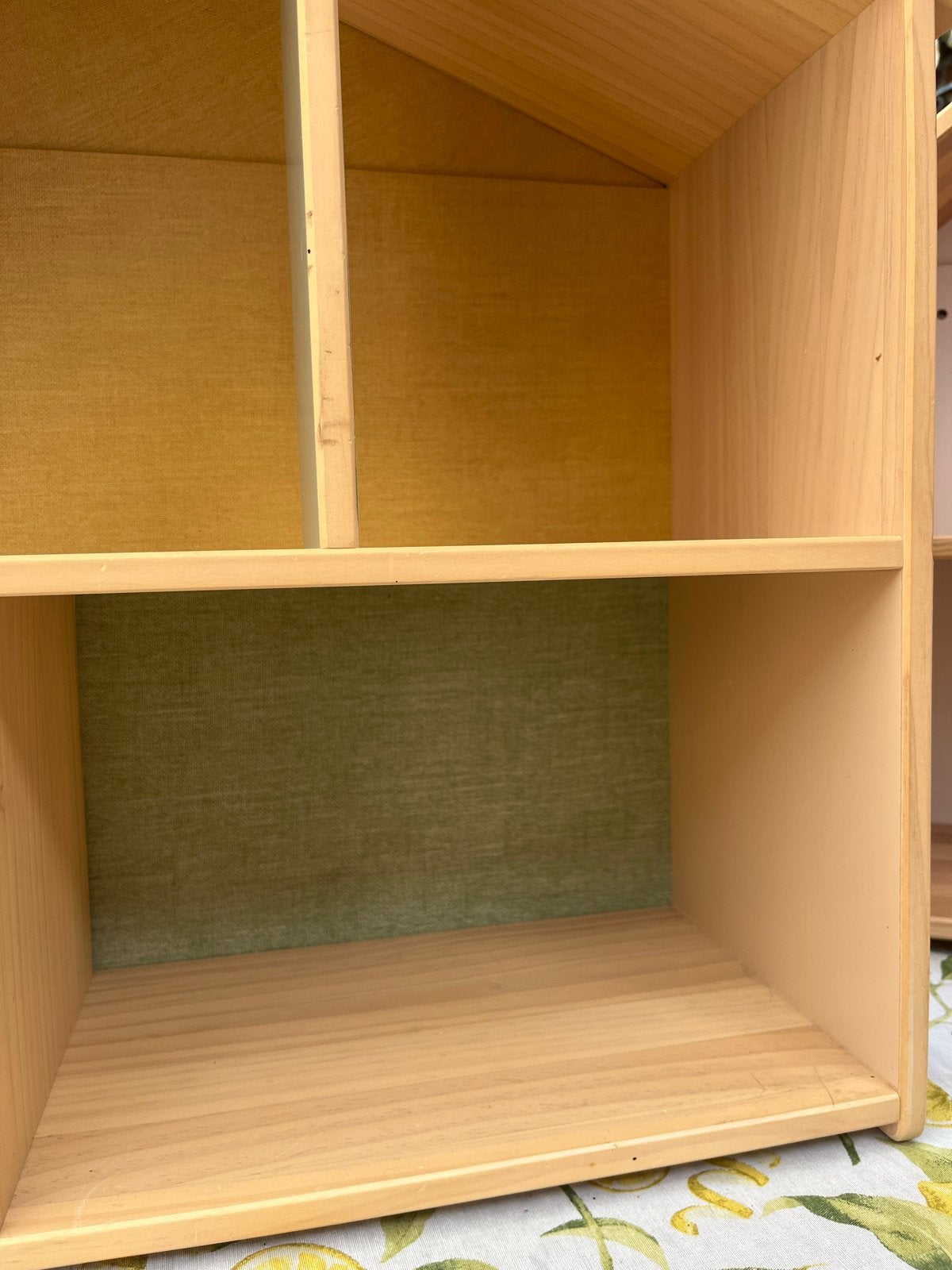 Houten Poppenhuis met Gebruikssporen, Kinderen en Baby's, Speelgoed | Poppenhuizen, Ophalen, Gebruikt, Poppenhuis