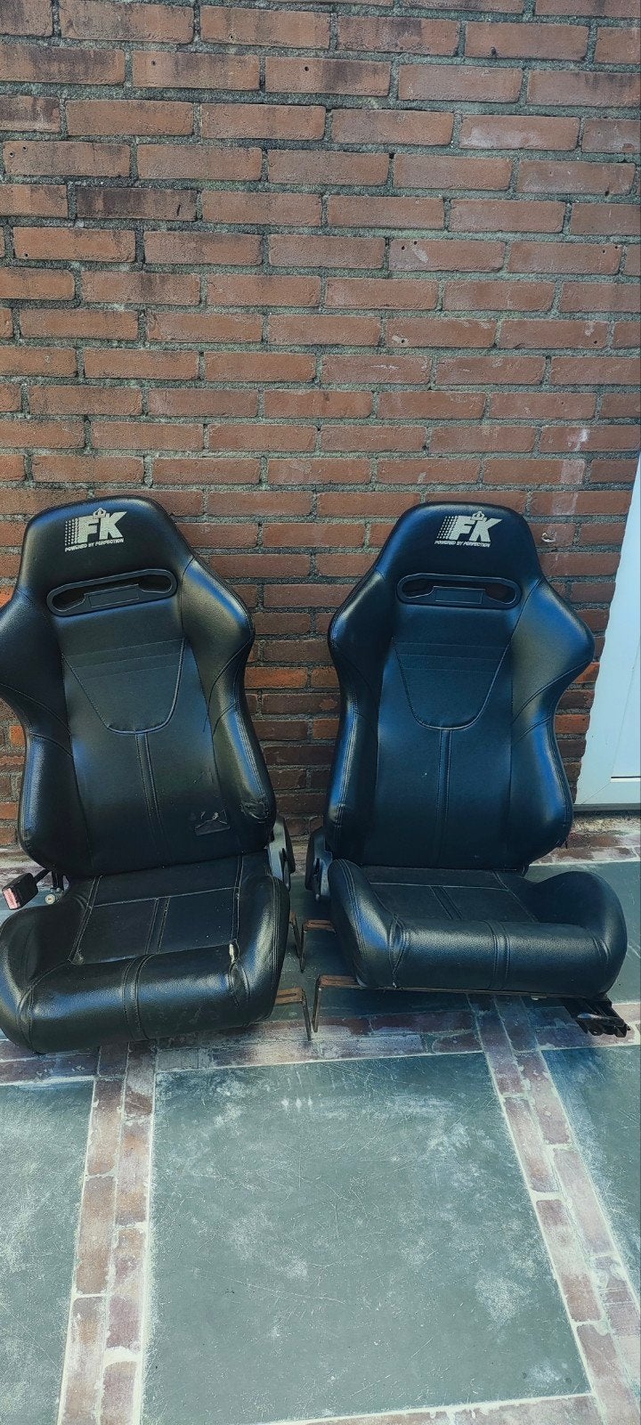 FK Sportstoelen 106/Saxo, Ophalen