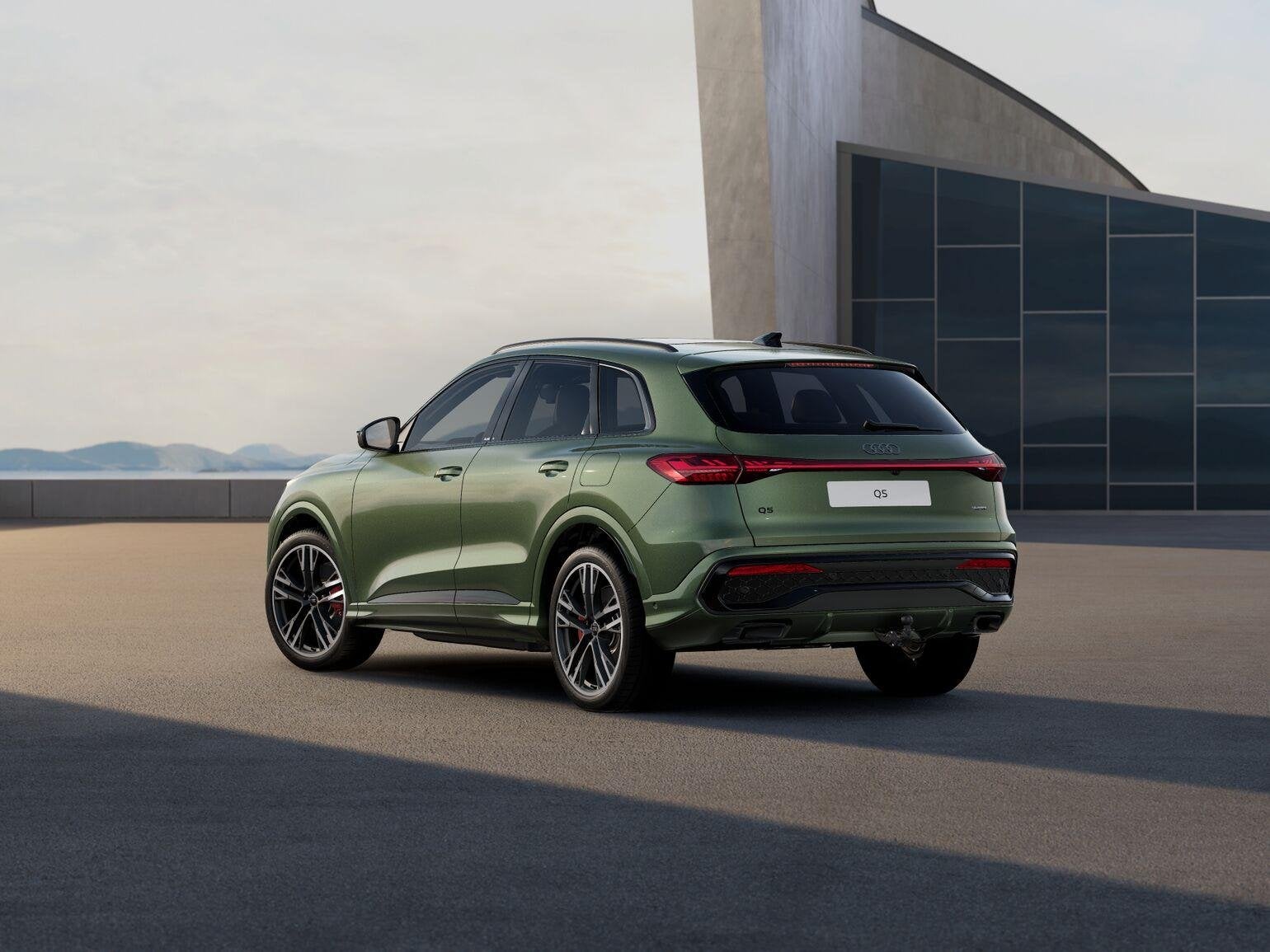 Audi Q5 367pk e-hybrid quattro S edition Competition | Panor, Auto's, 12 maanden, Stof, 4 cilinders, 150 min
