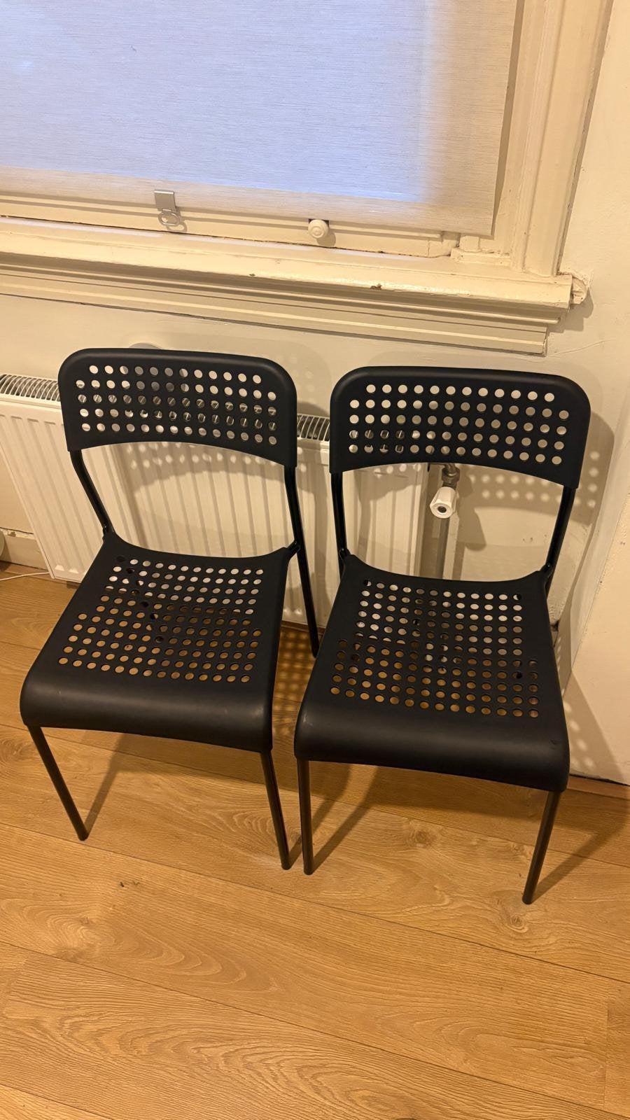 2 zwarte stoeltjes, Huis en Inrichting, Stoelen, Ophalen, Kunststof, Twee, Zwart