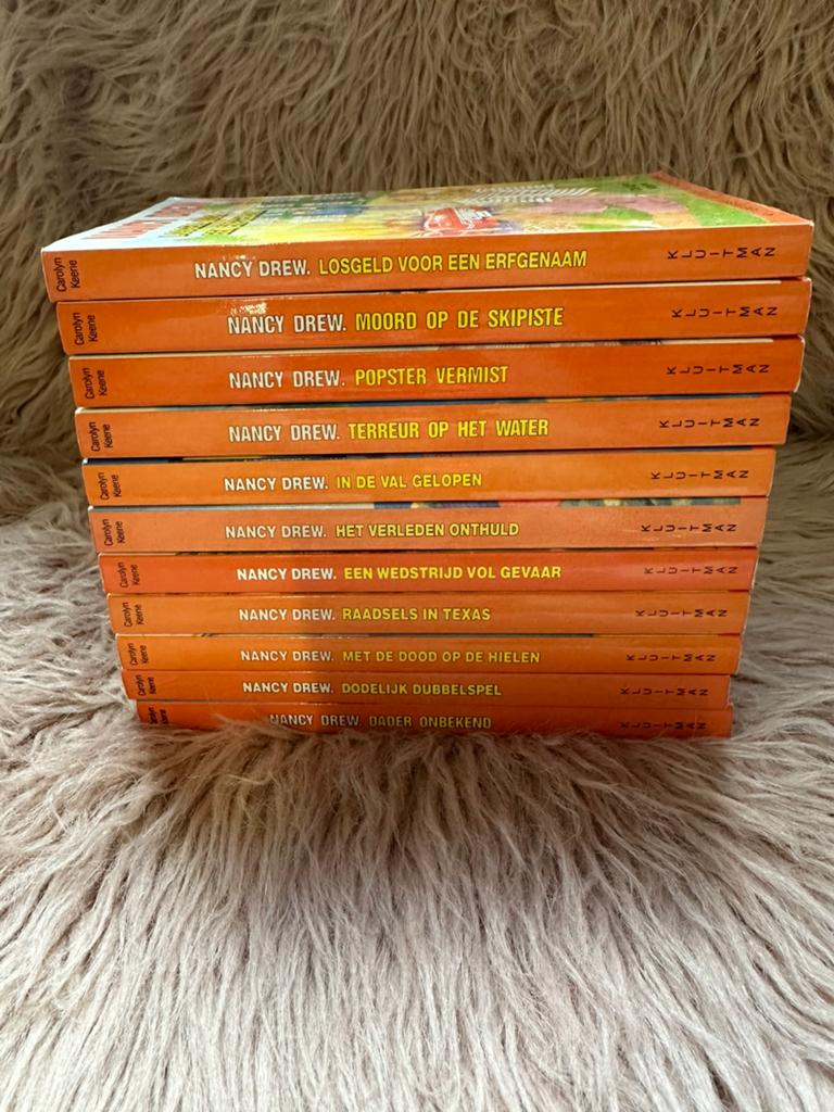 Nancy Drew boekjes Vintage uitzoeken 2,50 per stuk, Ophalen of Verzenden, Zo goed als nieuw