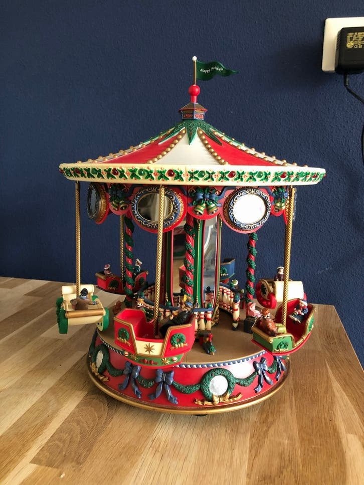 Mr. Christmas holiday fair draaimolen voor kerstdorp, Ophalen, Gebruikt