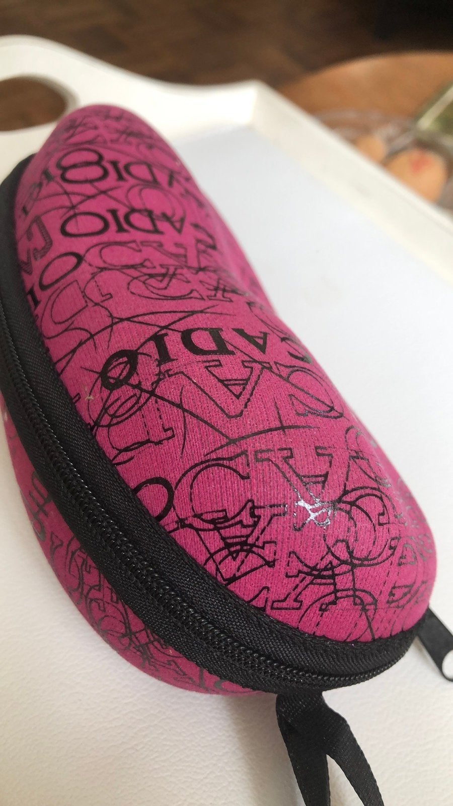 Trendy Mooie brillenkoker met lusje voor aan een riem, Ophalen of Verzenden, Overige merken