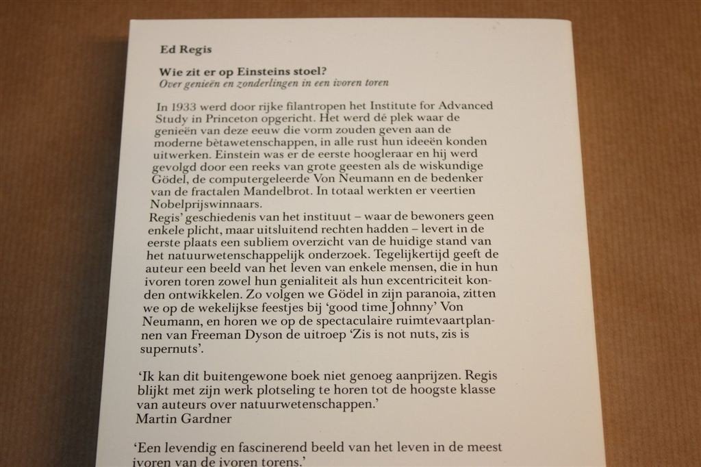 Wie zit er op Einsteins Stoel? — Genieën, Ivoren Toren, Boeken, Ophalen of Verzenden, Gelezen, Natuurwetenschap