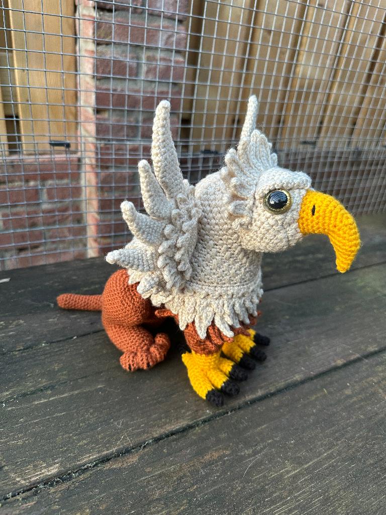 Gehaakte griffioen, Ophalen of Verzenden, Nieuw, Haken, Wol of Garen