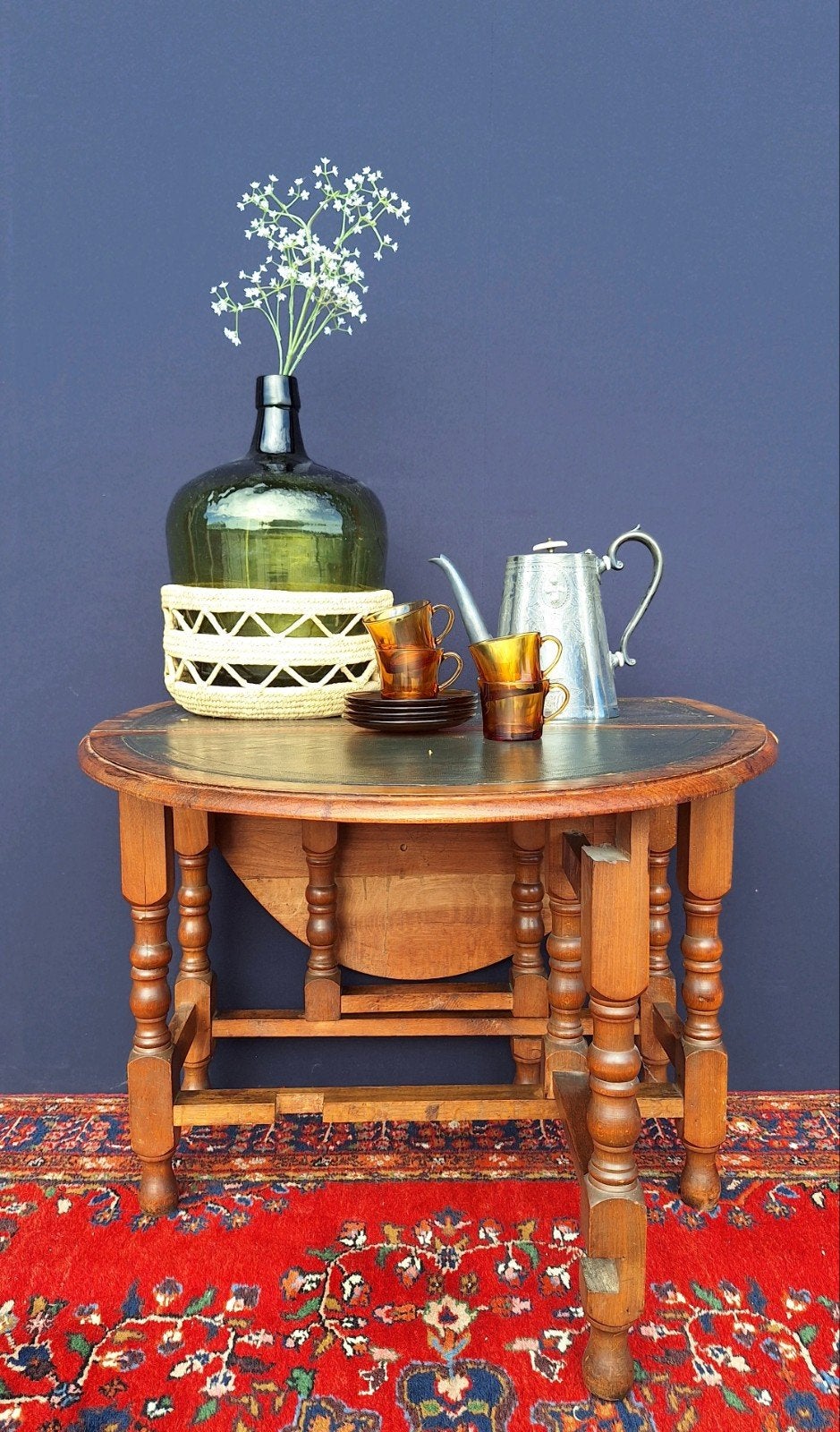 Vintage Engelse hangoor tafel met groen lederen blad, Ophalen, Gebruikt, 50 tot 100 cm, Vintage