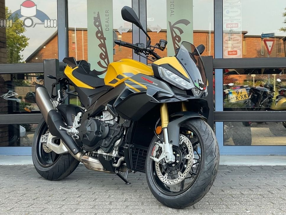 Aprilia Tuono V4 1100 Scorpion Yellow (2026), 1099 cc, 4 cilinders, Motorrijbewijs A, Bedrijf