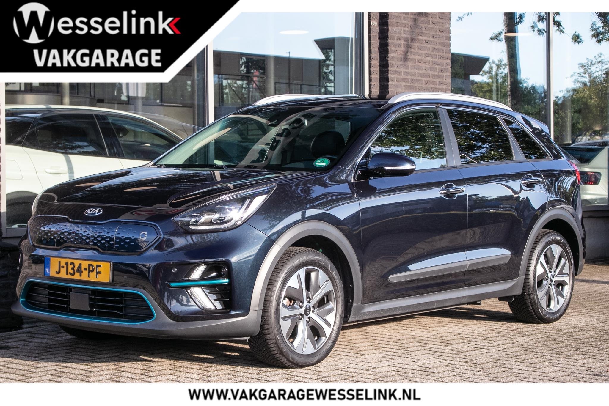 Kia e-Niro ExecutiveLine 64 kWh - 3 Fase | Leer | JBL Audio, Auto's, Gebruikt, 1712 kg, Blauw, 64 kWh
