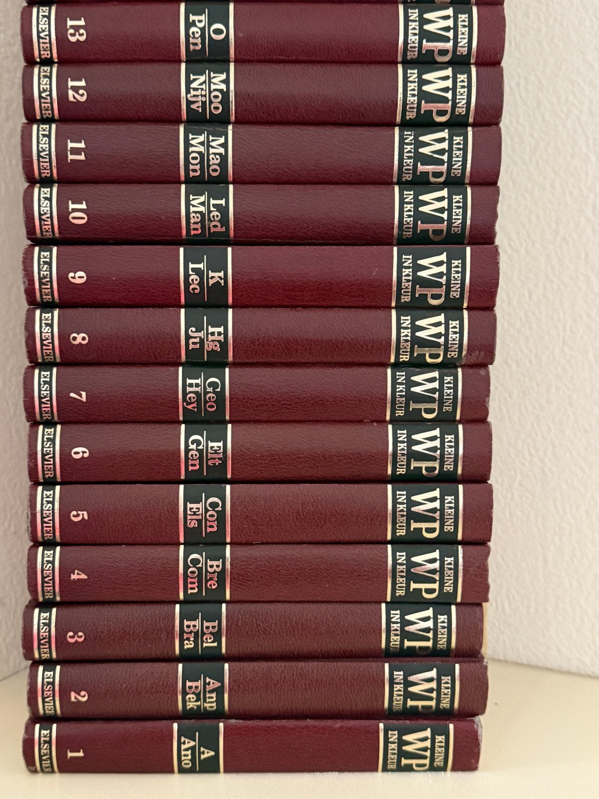 De Kleine Winkler Prins Encyclopedie - Zeer Goede Staat, Boeken, Encyclopedieën, Ophalen of Verzenden, Zo goed als nieuw, Algemeen
