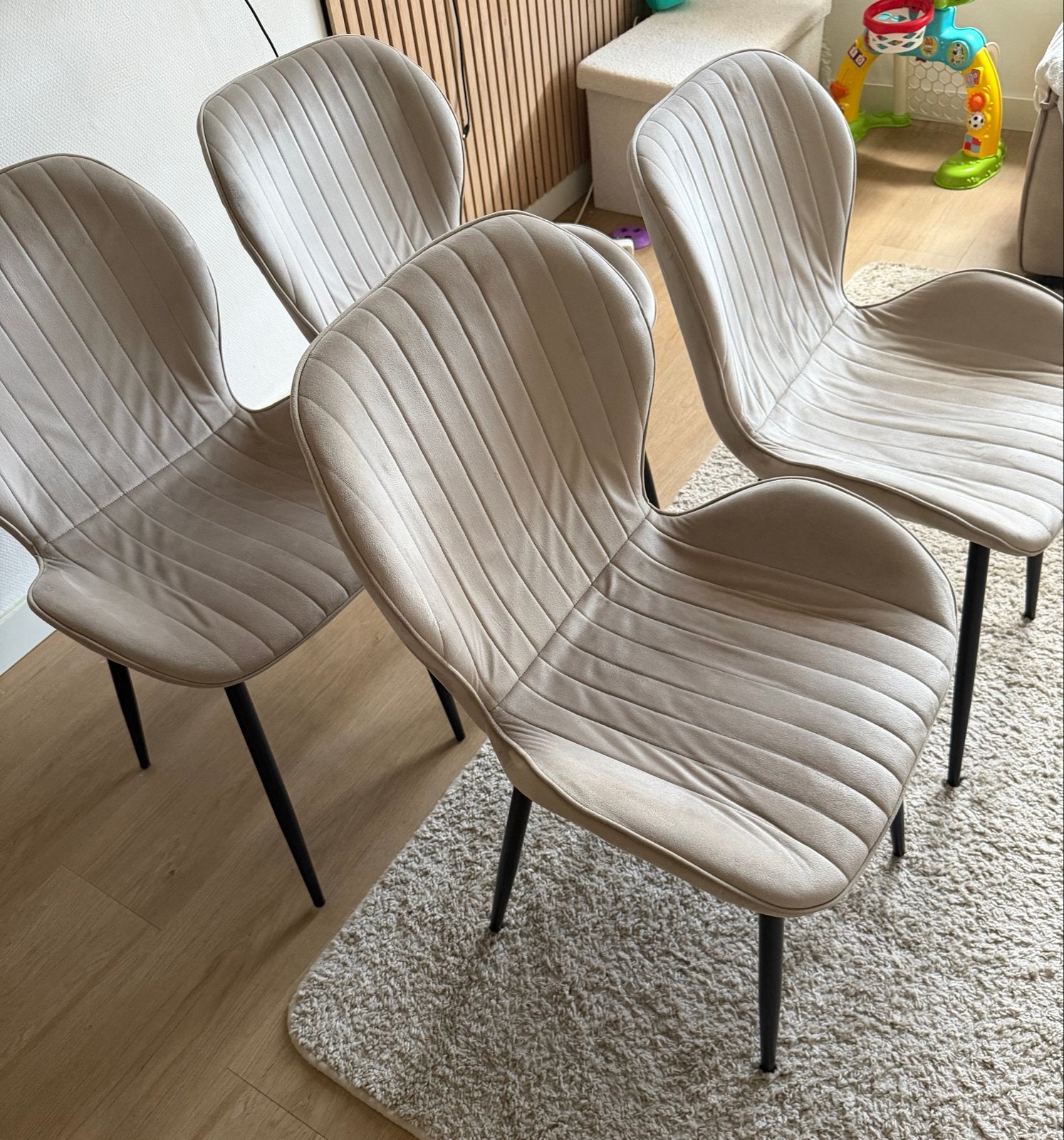 4 champagne kleurige velvet eetstoelen, Huis en Inrichting, Ophalen, Gebruikt, Overige kleuren, Vier