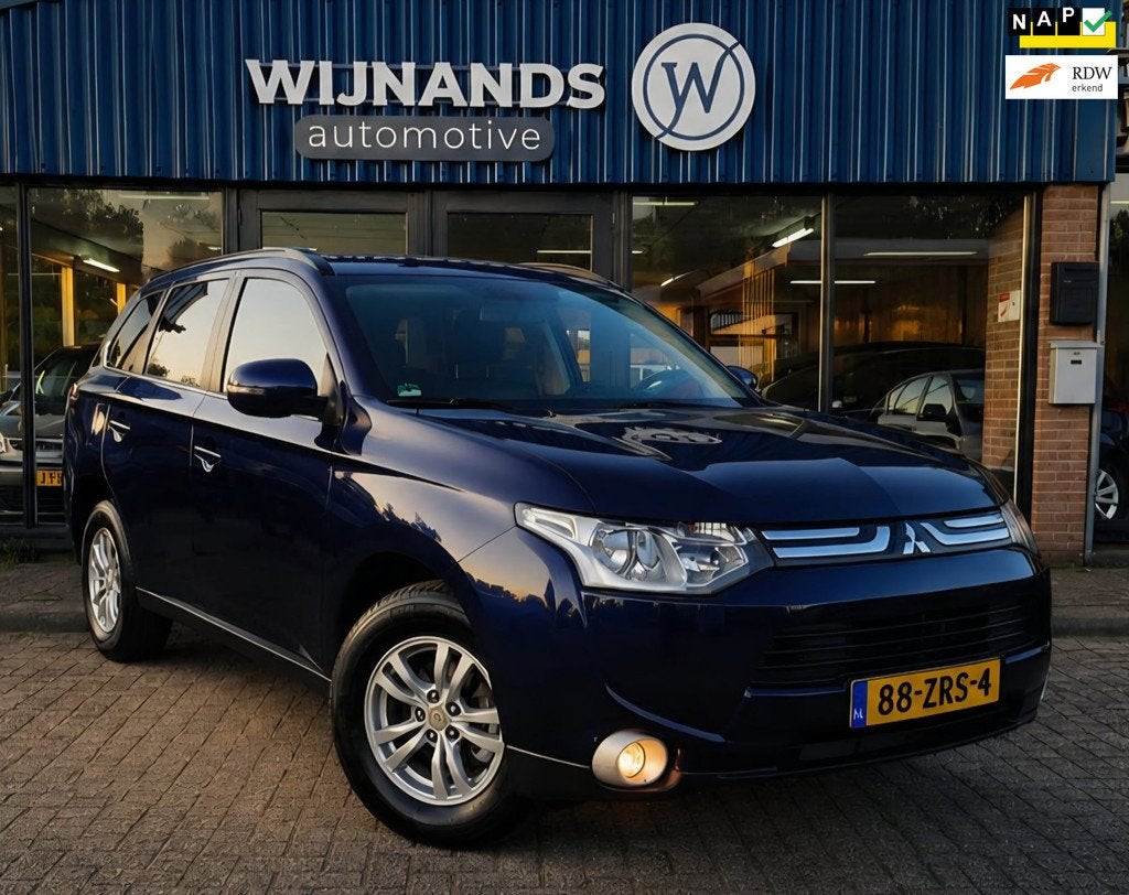 Mitsubishi Outlander 2.0 Intense Trekhaak Automaat Multimedi, Auto's, Mitsubishi, Bedrijf, Te koop, Outlander, ABS, Airbags, Airconditioning