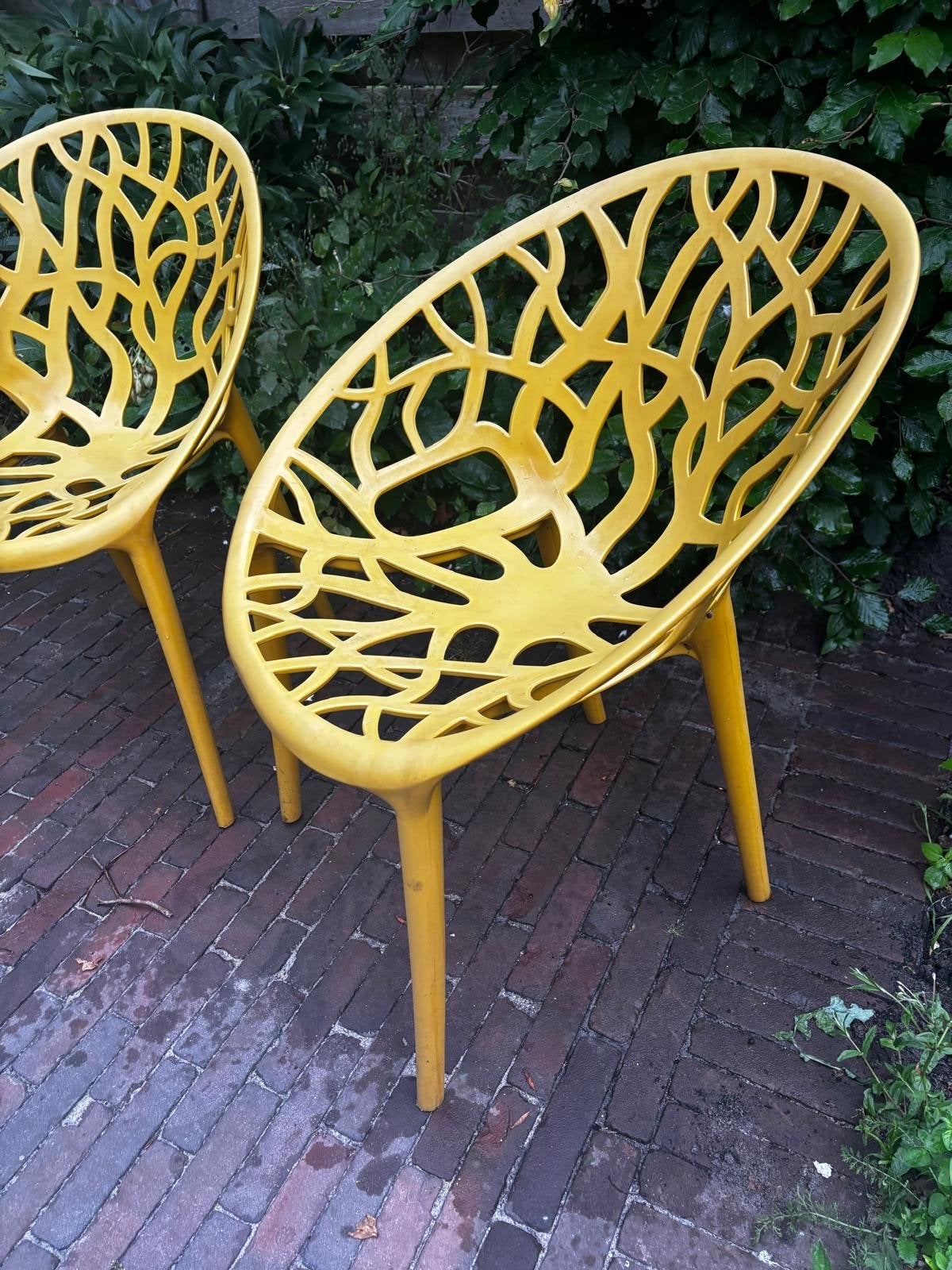2x Gele tuinstoelen met boomstructuur, Ophalen, Gebruikt, Kunststof