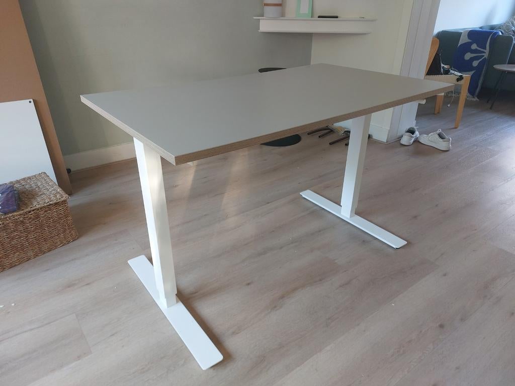 IKEA SKARSTA bureau 120x70 - Zit-sta bureau, Huis en Inrichting, Bureaus, Ophalen, Zit-sta bureau, Spaanplaat of MDF, In hoogte verstelbaar