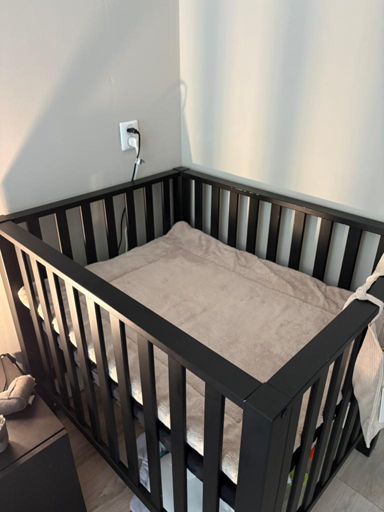 Zwarte box, Kinderen en Baby's, Boxen, Ophalen, Zo goed als nieuw, Boxkleed