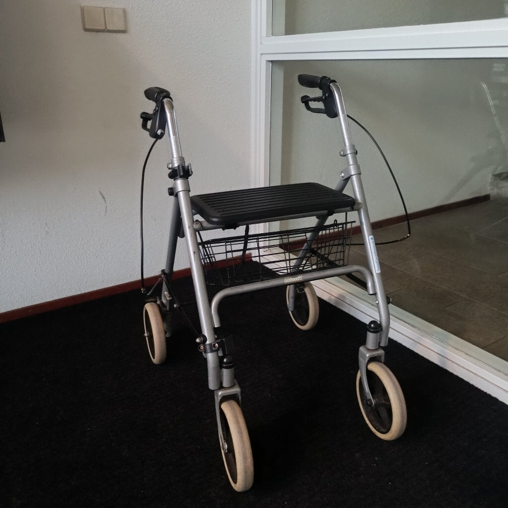 Rollator in goede staat, Diversen, Ophalen, Opvouwbaar, Gebruikt
