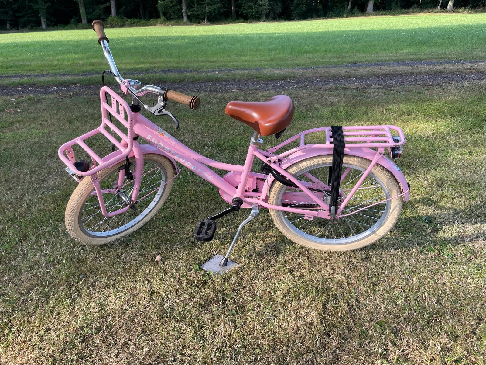Roze kinderfiets Supersuper Cooper 20 inch, Fietsen en Brommers, Fietsen | Kinderfietsjes, Ophalen, Gebruikt, Terugtraprem, 20 inch of meer