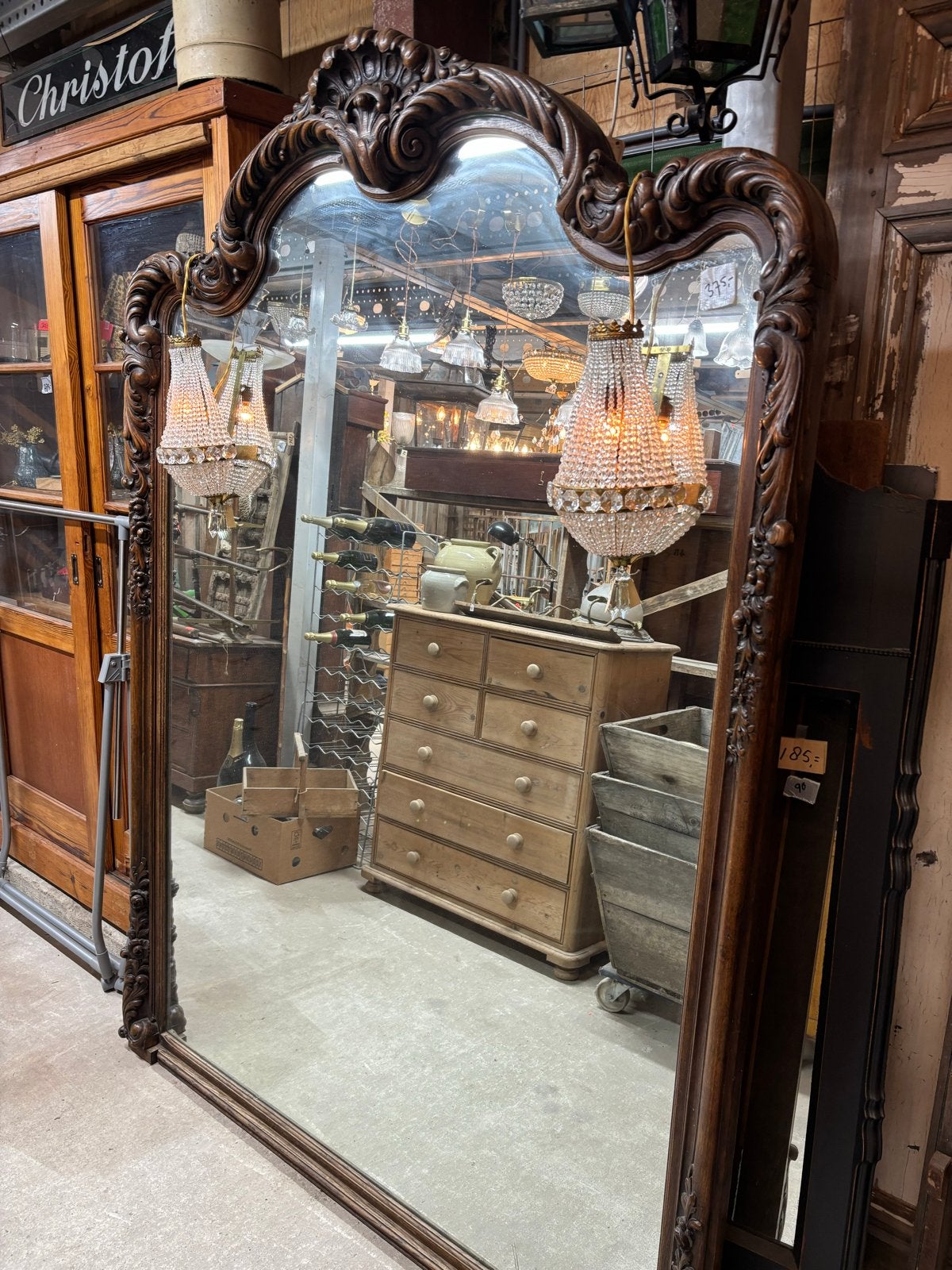 Antieke spiegel met sierlijke houten lijst - 157 cm breed, Ophalen