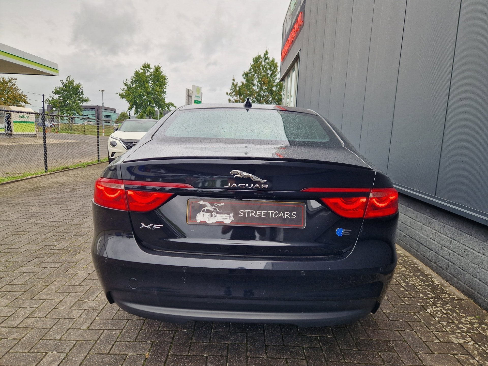 Jaguar XF 2.0d R Sport /Org NL /NAP, Auto's, Automaat, Achterwielaandrijving, Gebruikt, 4 cilinders