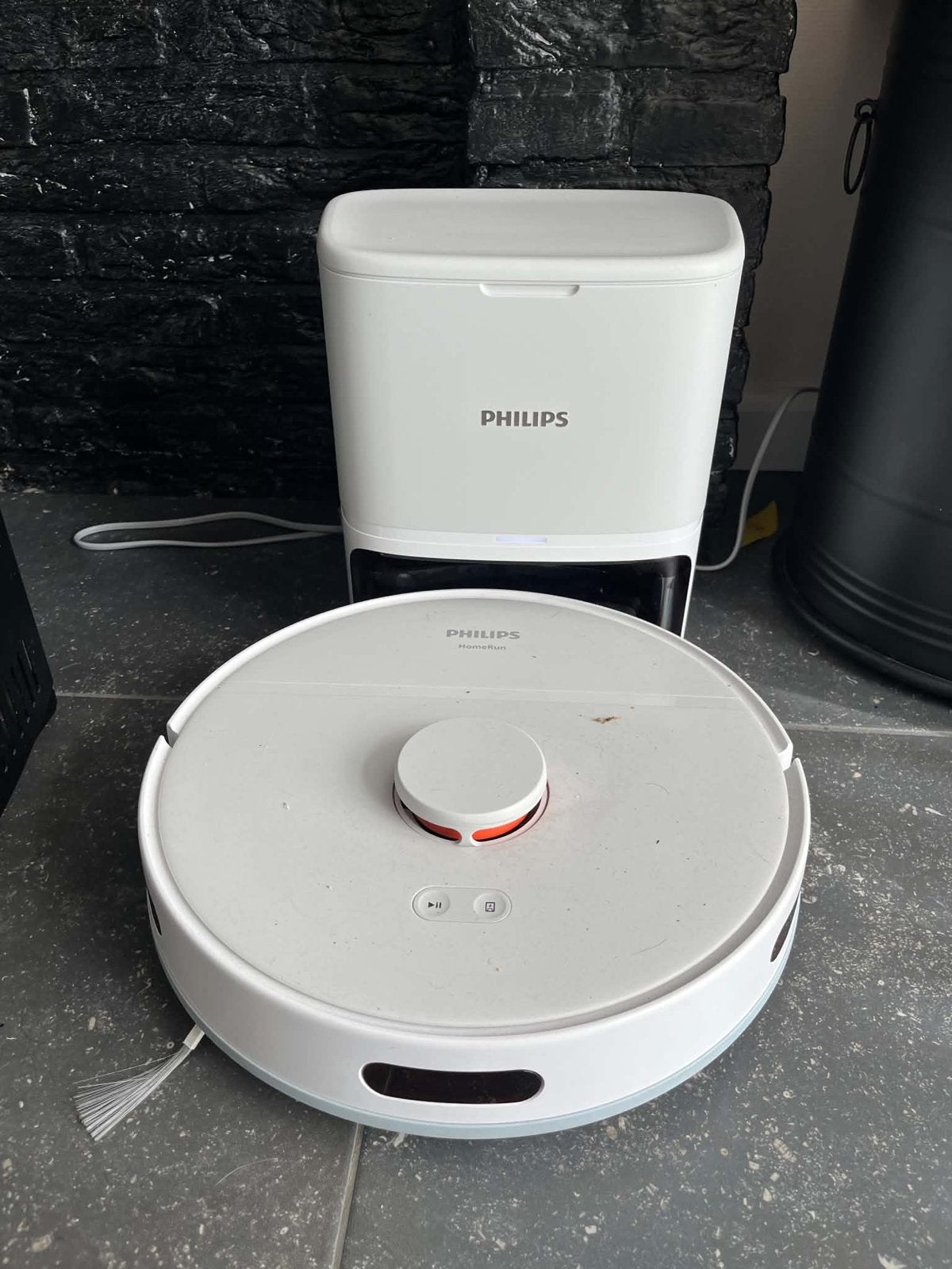 Philips HomeRun Robotstofzuiger met Station - Gebruikt, Ophalen, Gebruikt, Philips, Oplaadstation