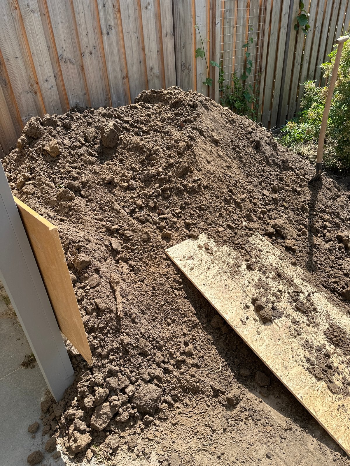 Gratis Ophoogzand/Tuinaarde/ grond  af te halen, Tuin en Terras, Zand, Ophalen, Gebruikt, Ophoogzand