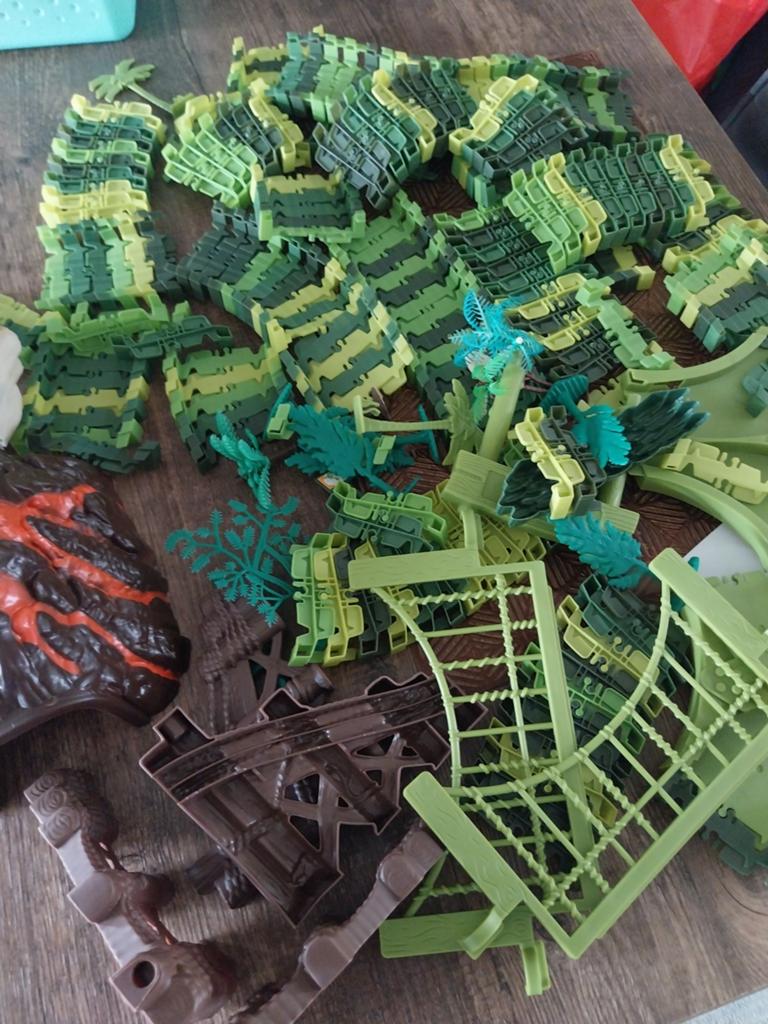 Dinosaurus racebaan met accessoires, Ophalen of Verzenden, Gebruikt, Jongen of Meisje