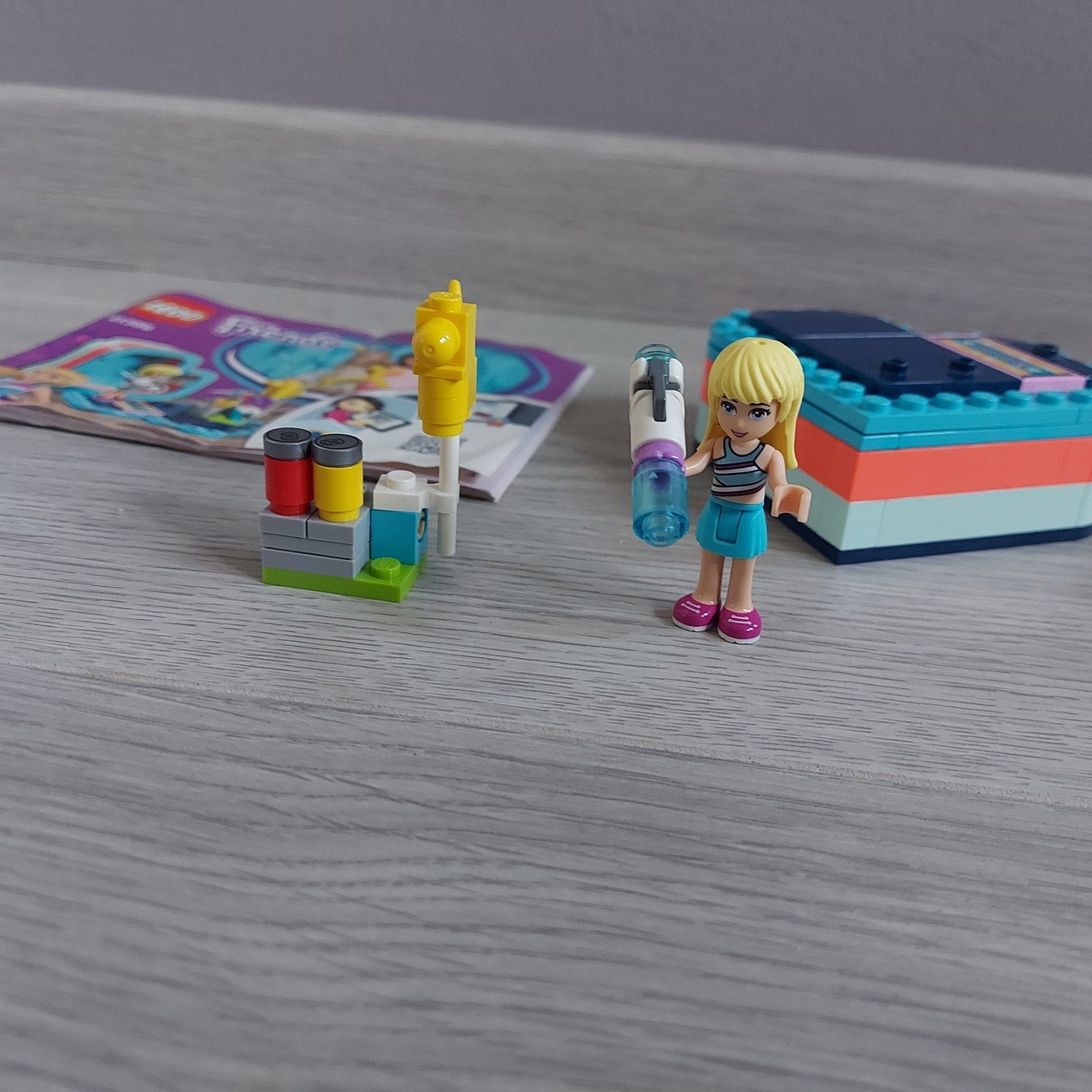 Klein setje lego friends nr 41386 Stefanie hartvormige doos, Ophalen of Verzenden, Zo goed als nieuw