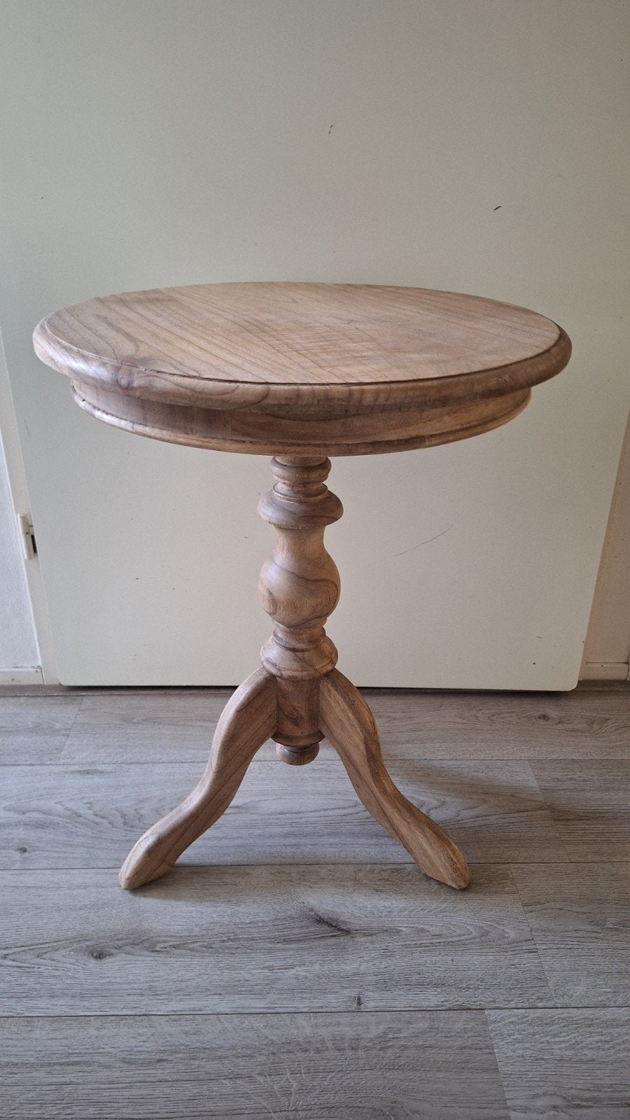 2 mooie houten wijntafeltjes, Ophalen, Minder dan 55 cm, Gebruikt, Rond