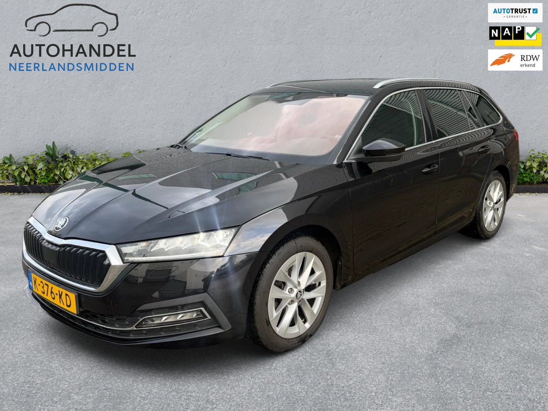 Skoda Octavia Combi 1.0 e-TSI Business Edition Plus navi dyn, Gebruikt, Euro 6, Hybride Elektrisch/Benzine, 3 cilinders