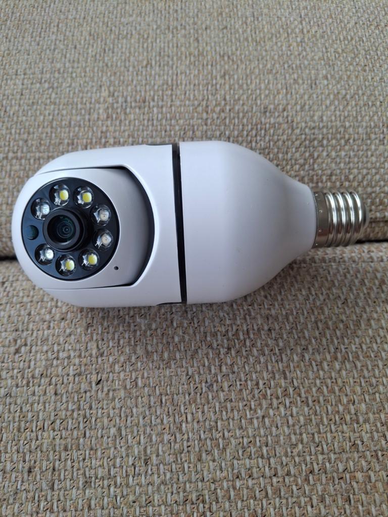 Slimme WiFi Beveiligingscamera E27 Lampfitting, Ophalen of Verzenden, Zo goed als nieuw, Binnencamera