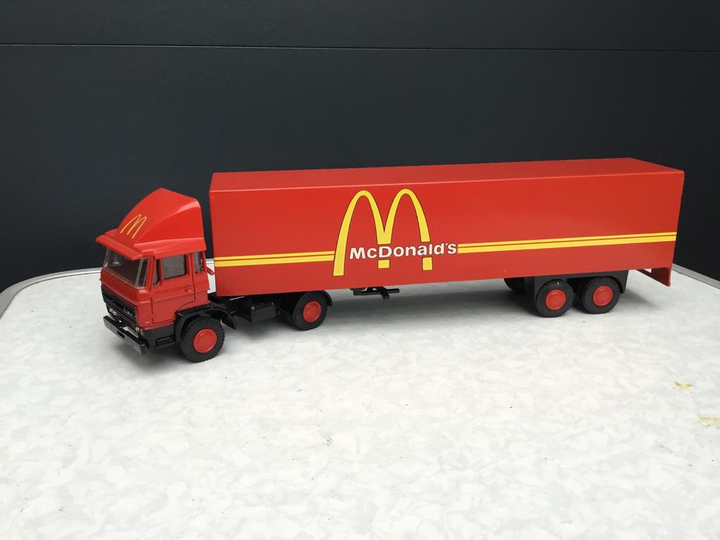 Lion Car Daf Mc Donald’s, Hobby en Vrije tijd, Modelauto's | 1:50, Ophalen of Verzenden, Zo goed als nieuw, Bus of Vrachtwagen