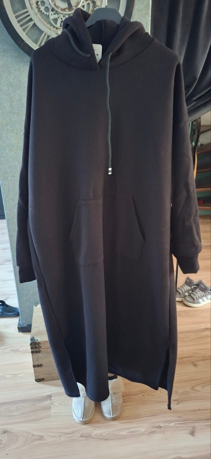 Heerlijke jogging/lange trui - comfortabel en stijlvol, Kleding | Dames, Ophalen of Verzenden, Zo goed als nieuw, Zwart, Onder de knie