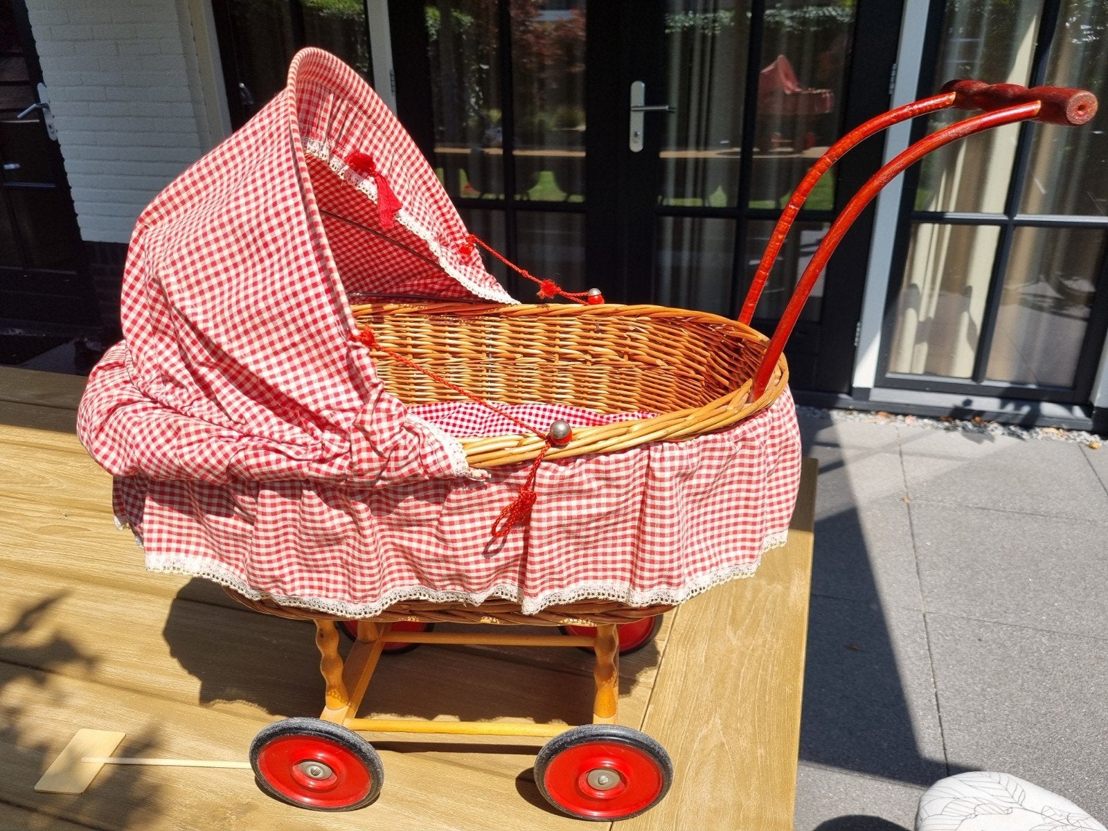 vintage poppenwagen, Ophalen, Gebruikt