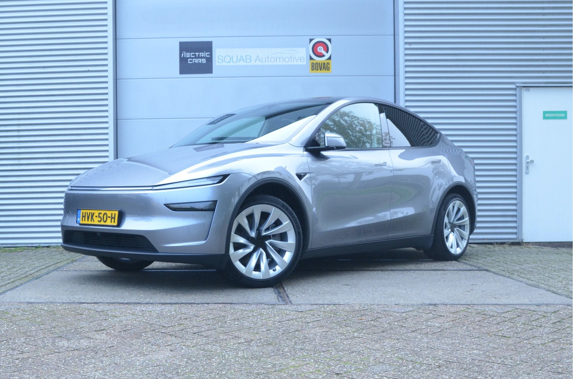 Tesla Model Y Premium Long Range RWD 75 kWh Juniper, 20" Alu, Auto's, Automaat, Achterwielaandrijving, Gebruikt, Zwart