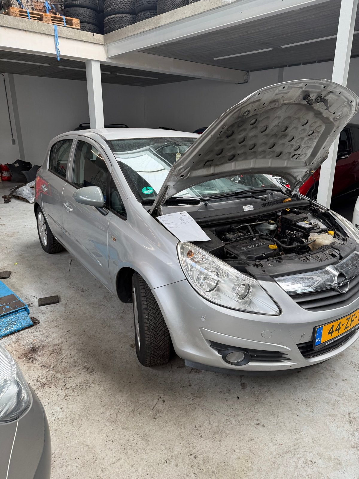 Opel Corsa 1.4 16V 5D AUT 2008 Grijs, Auto's, 4 cilinders, 49 €/maand, Bedrijf, 1364 cc