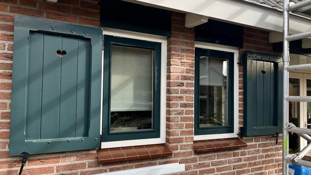 Houten luiken met hartjesuitsparing, ramen en kozijnen, Ophalen, Gebruikt, Minder dan 80 cm, Overige typen