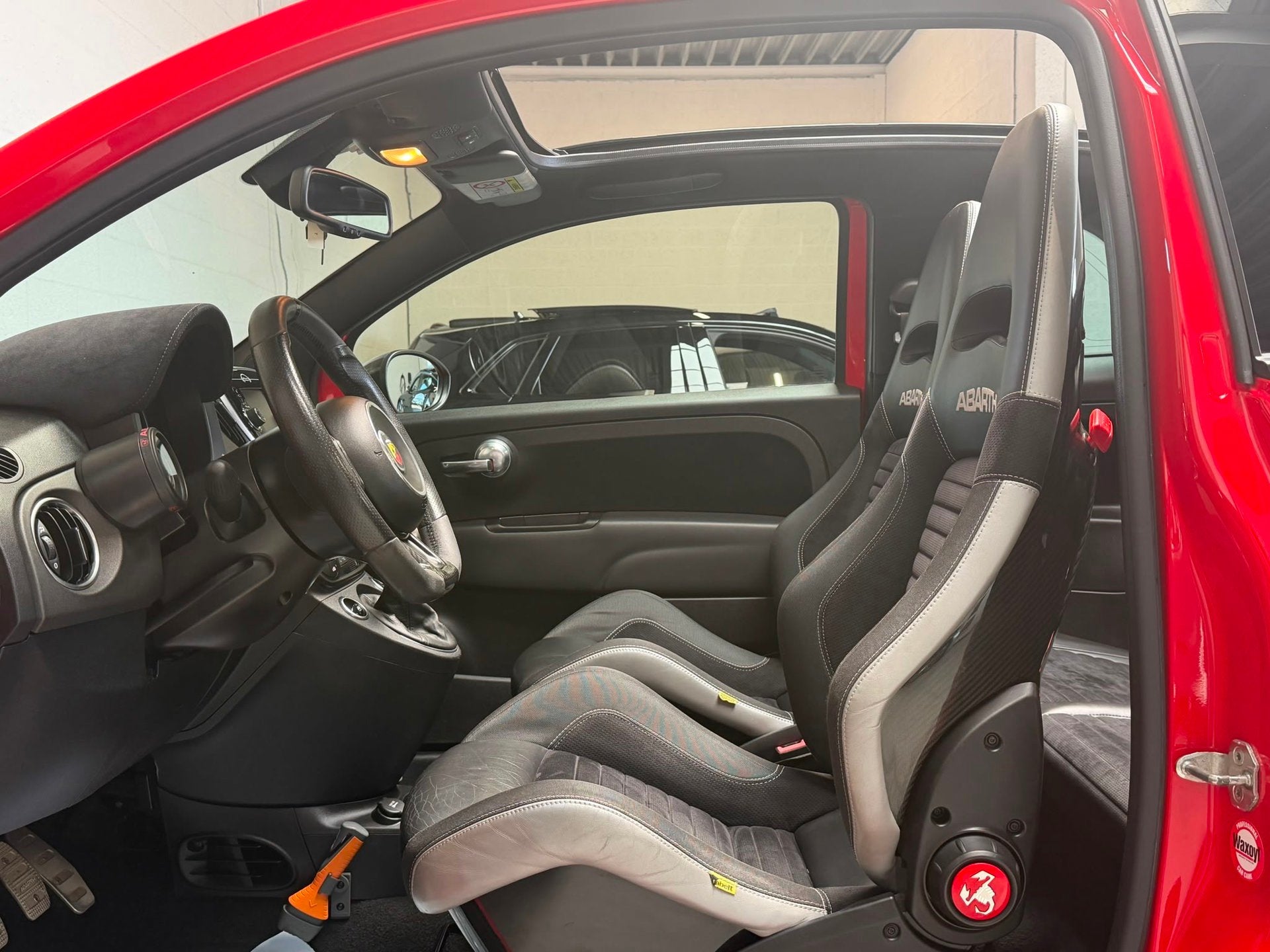 Abarth 500 1.4 T-Jet Competizione 180PK - SABELT CARBON - BE, Voorwielaandrijving, Gebruikt, 4 cilinders, Alcantara