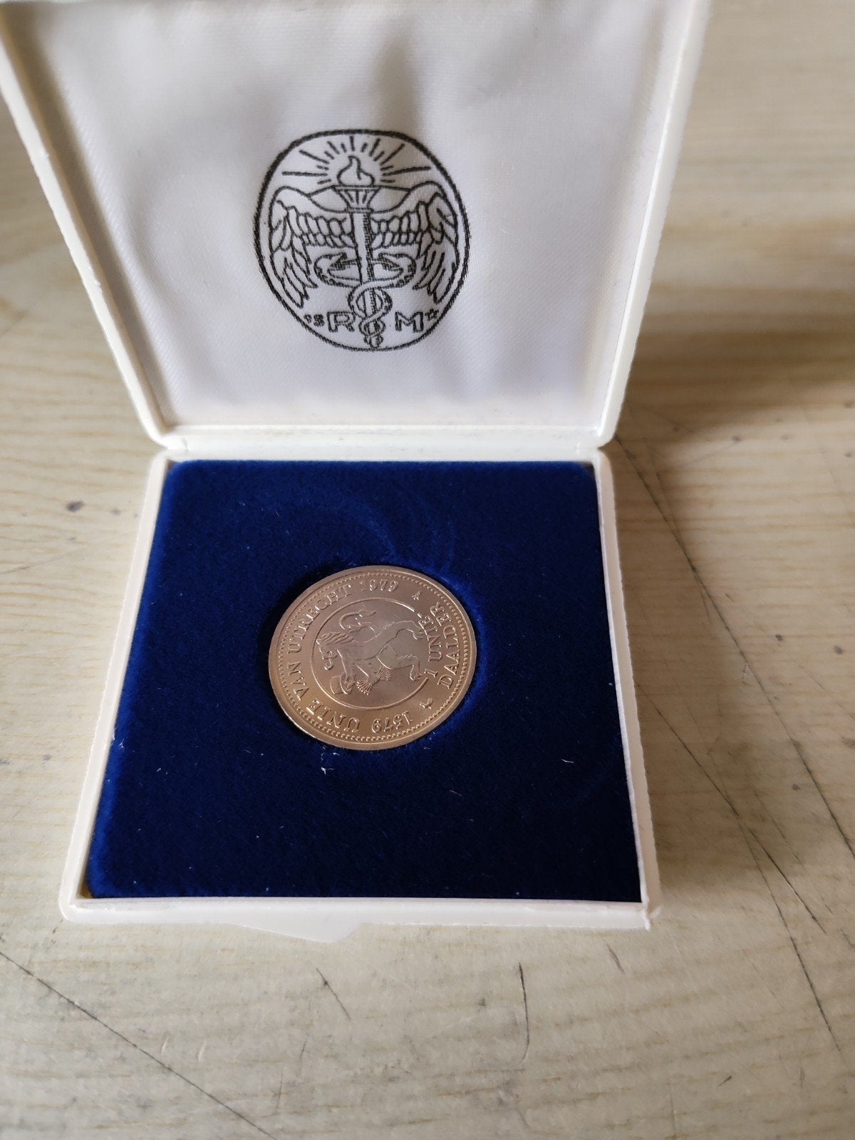 Uniedaalder 1579-1979 in cassette - Eendracht Maakt Macht, Postzegels en Munten, Munten | Nederland, Ophalen of Verzenden, Koningin Juliana