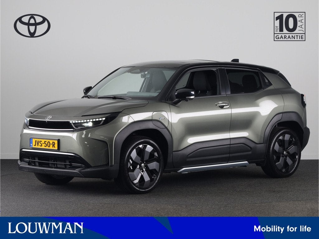 Toyota Urban Cruiser Executive AWD 61 kWh *DEMO* | 19"LM vel, Auto's, Toyota, Automaat, 12 maanden, Stof, Origineel Nederlands