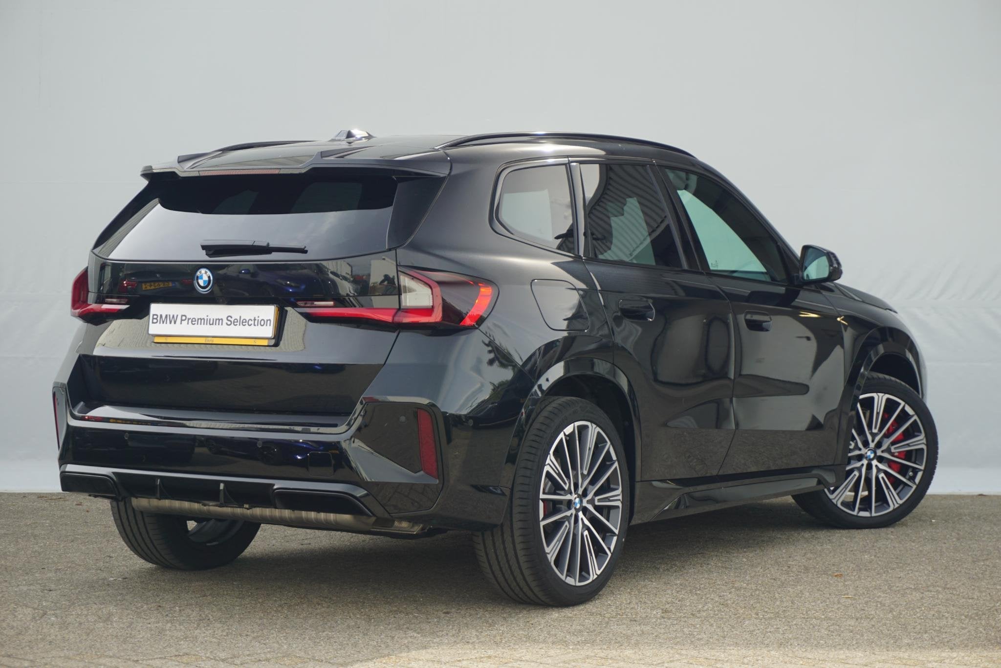 BMW X1 xDrive25e | M Sportpakket Pro | Harman Kardon | Drivi, Auto's, Automatische klimaatregeling, Bedrijf, Vierwielaandrijving
