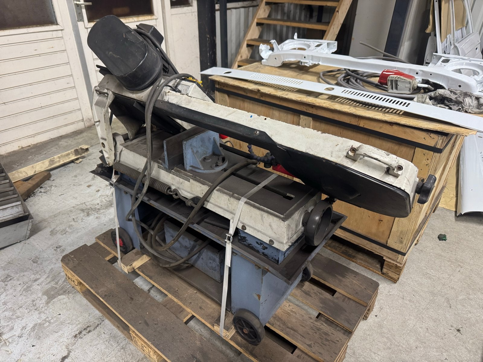 Lintzaag Afkortzaag Bandzaag - Professionele Zaagmachine, Gebruikt, 70 mm of meer, Ophalen of Verzenden, Lintzaag