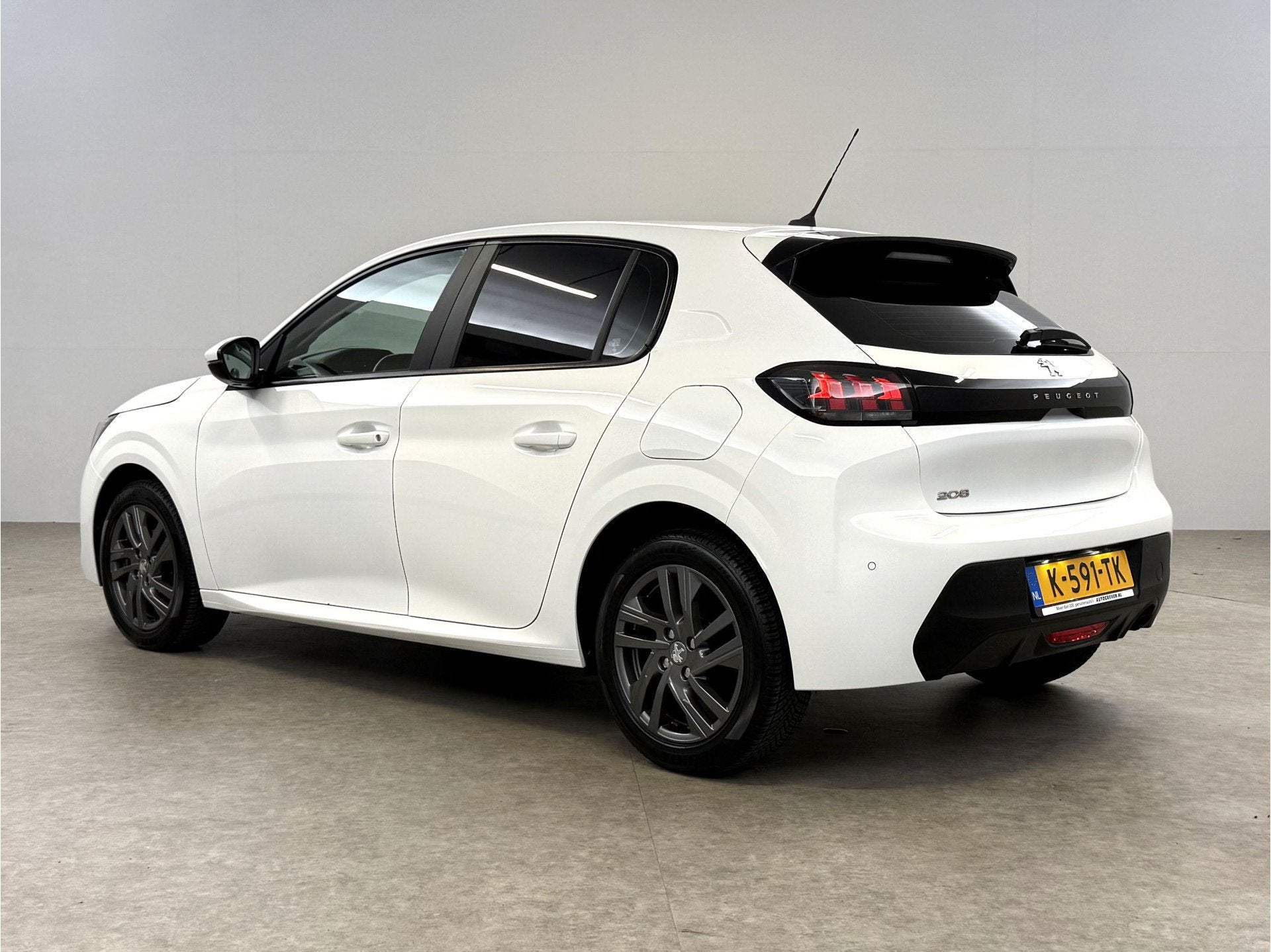 Peugeot 208 1.2 PureTech | Airco | Cruise | Carplay | Parkee, Auto's, Stof, Euro 6, 1199 cc, Wit