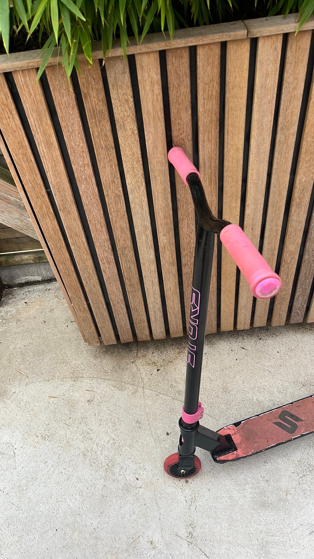 Te koop: stunt step roze, Fietsen en Brommers, Steps, Ophalen of Verzenden, Zo goed als nieuw, Gewone step