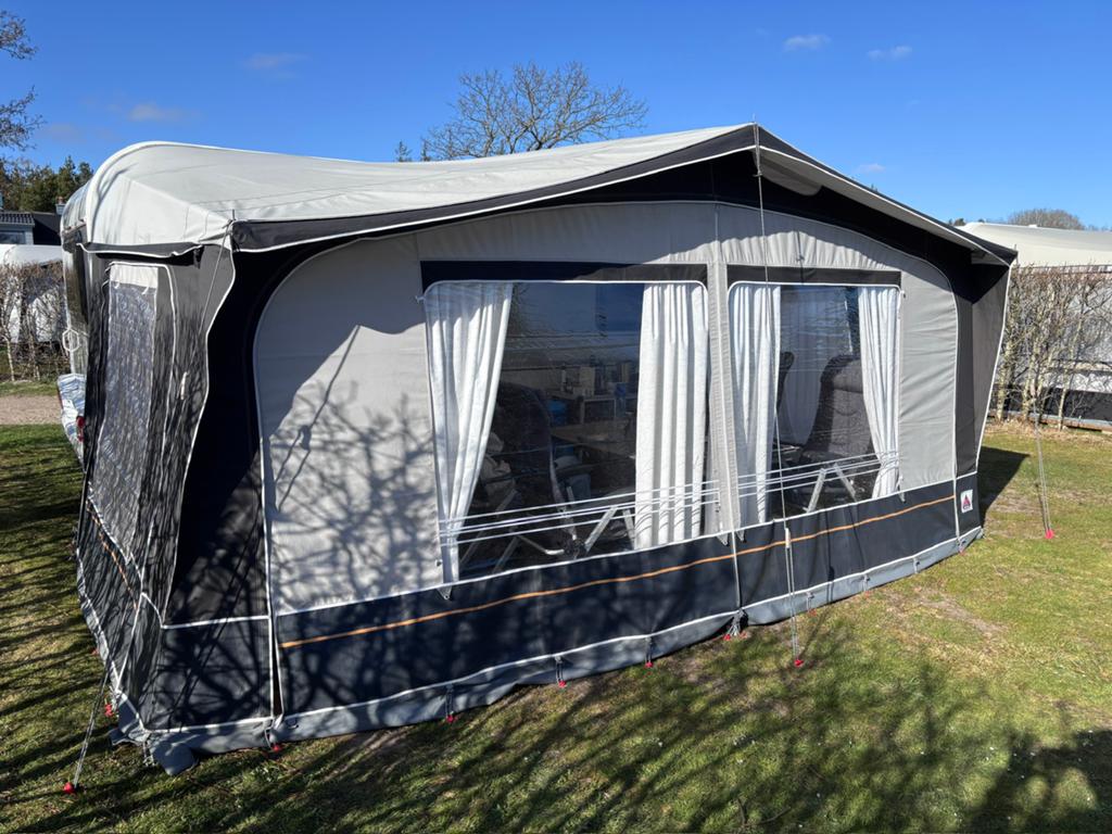 Dorema voortent maat 11 alu frame en uitbouw/slaapcabine, Ophalen of Verzenden, Gebruikt, Dorema