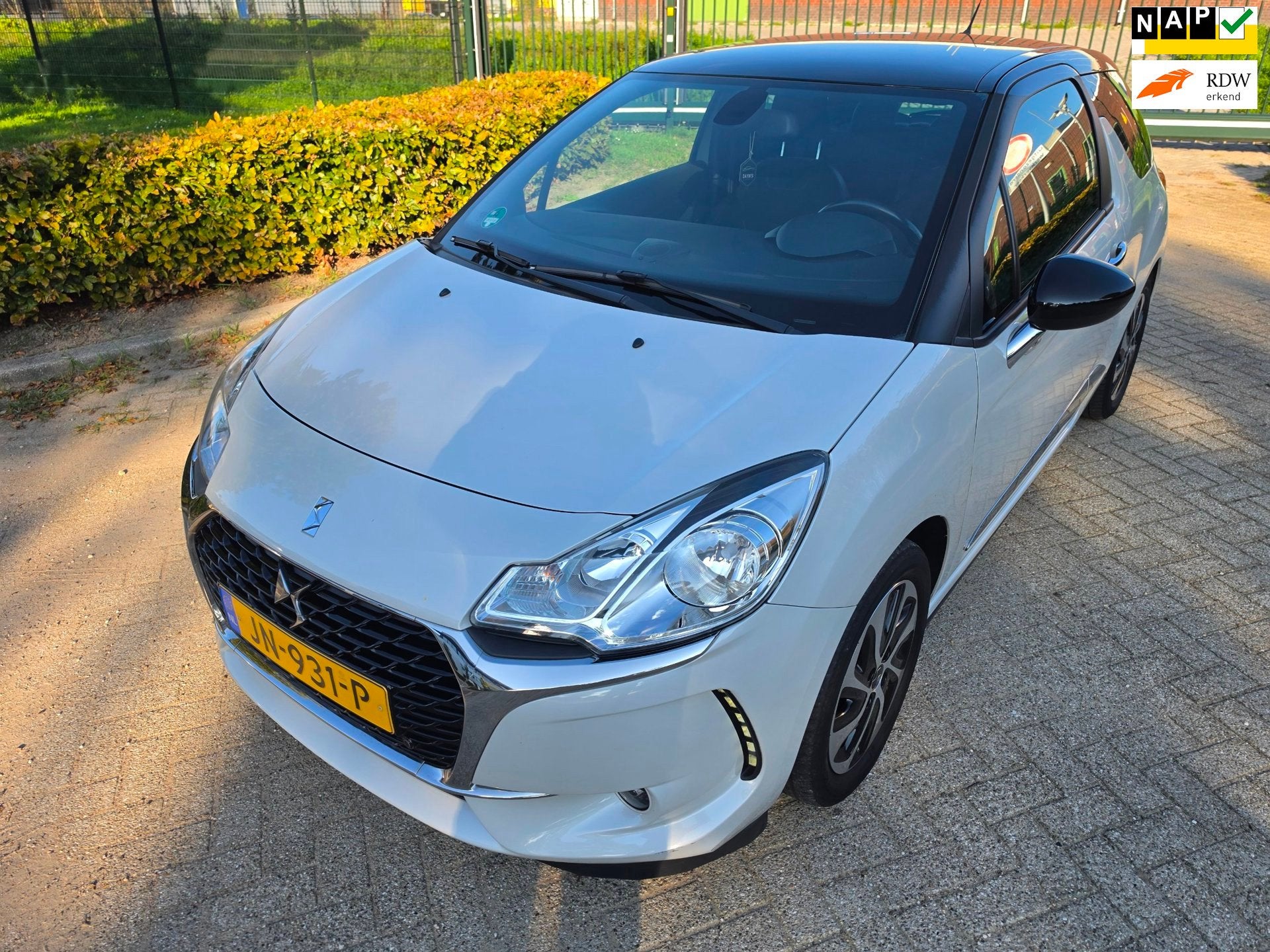 DS 3 1.2 PureTech Business CLIMA NAVI NAP NETJES!, Auto's, Voorwielaandrijving, Gebruikt, 1199 cc, 82 pk