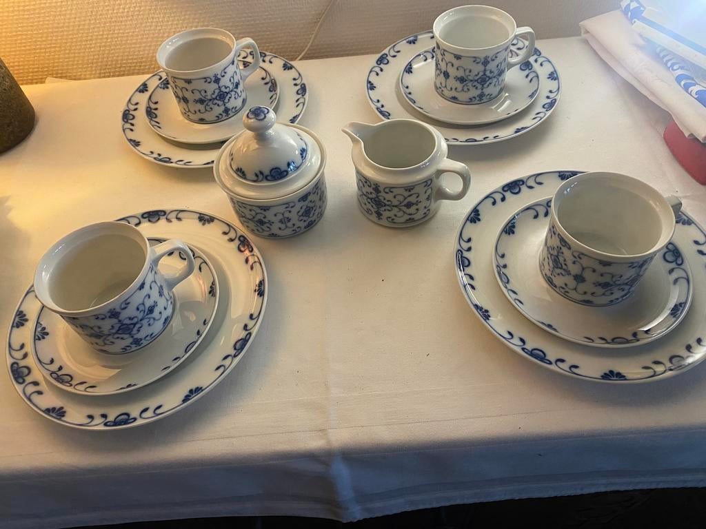 Königl Royal Tettau 4 pers ontbijt set blauw, Ophalen of Verzenden