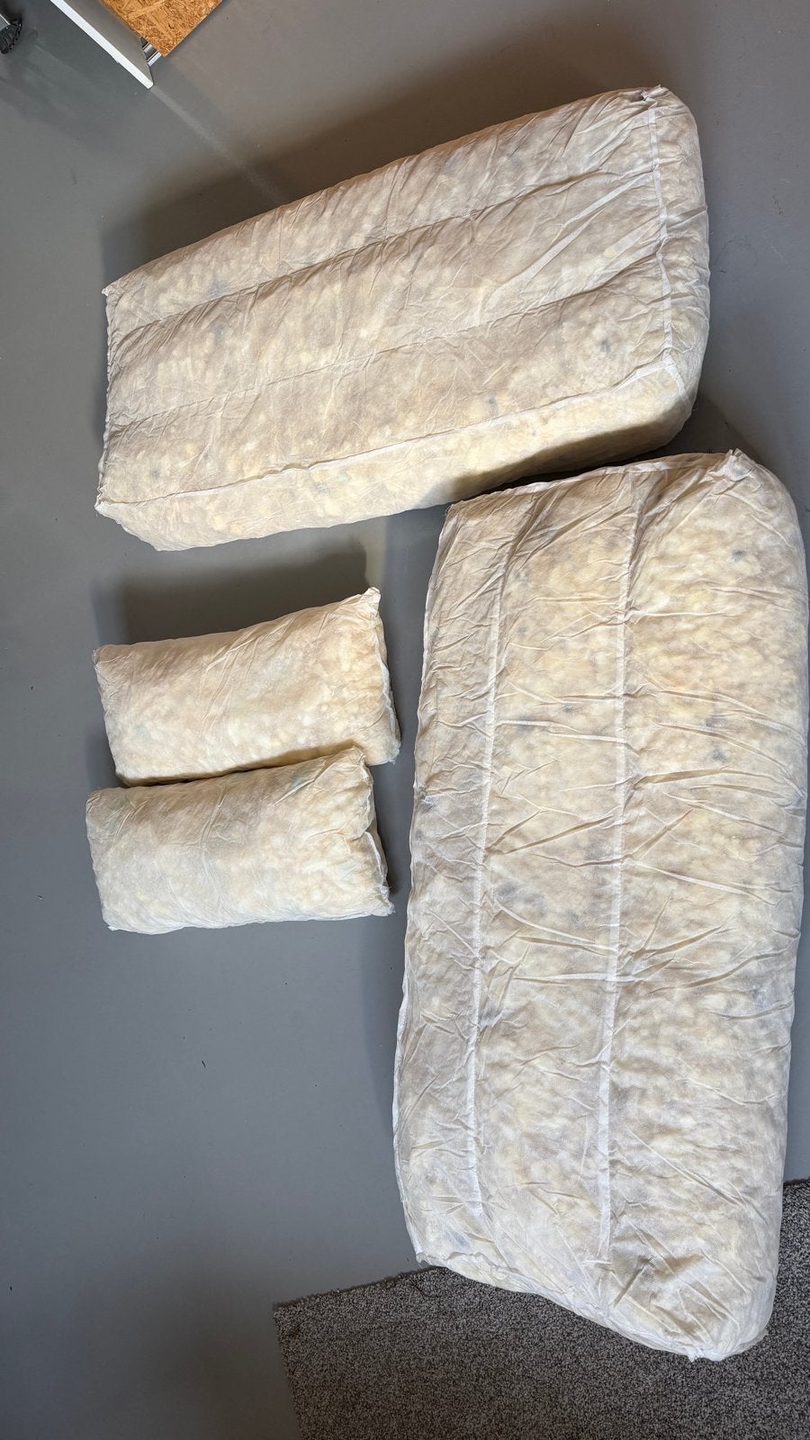GRATIS! Koudschuim en kussenvulling voor meubels, Ophalen, Gebruikt