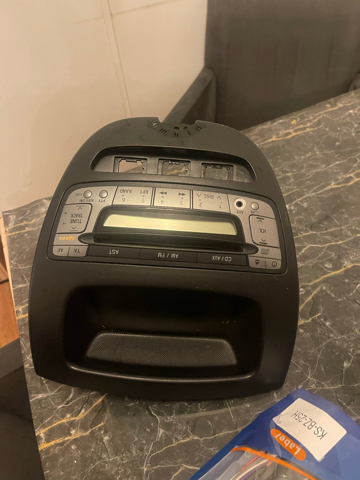 Toyota Aygo/Citroën C1/Peugeot 107 radio met SWC adapter, Ophalen of Verzenden, Gebruikt