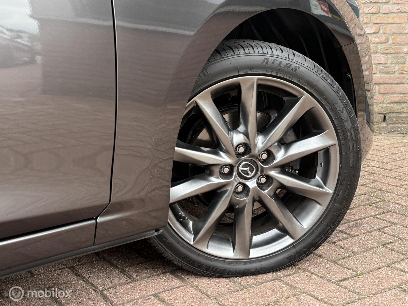 Mazda 3 2.0 SkyActiv-G 120 GT-M Line HUD Navi Camera Stoelv, Auto's, Voorwielaandrijving, 1998 cc, Stof, Zwart