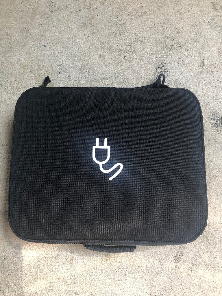 Audi A3 e-tron Originele Portable EV Charger, Ophalen, Zo goed als nieuw, Laadkabel