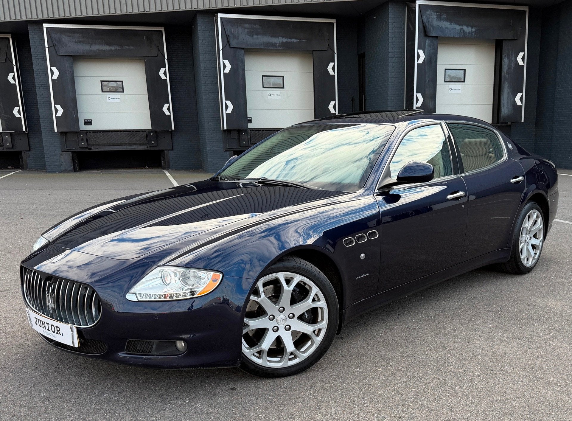 Maserati Quattroporte 4.7 S Executive GT SCHUIFDAK/VOLLEDER/, Auto's, Automaat, Euro 5, Achterwielaandrijving, Blauw